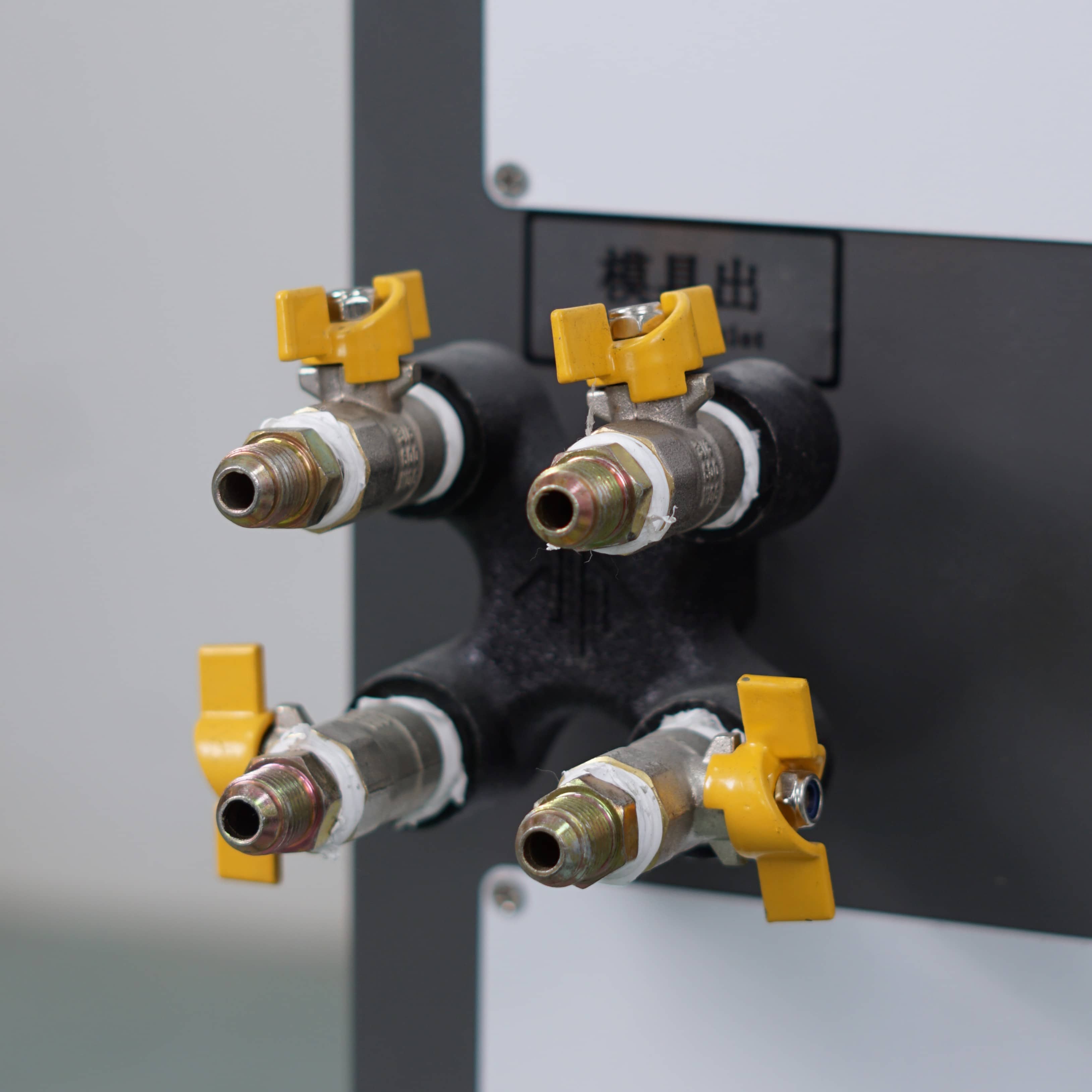 Water-Oil Closed-Loop Mold Heater